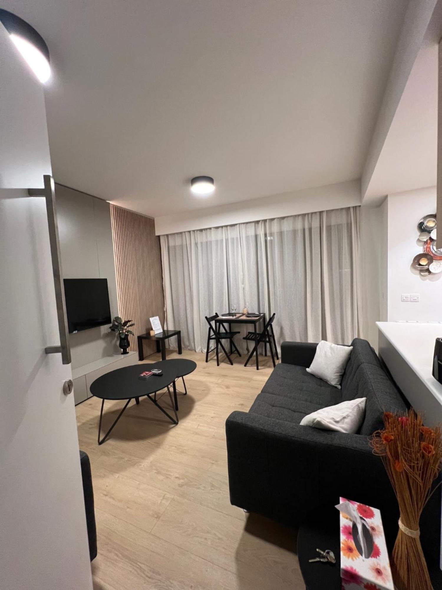 Daniela'S Modern Apartment Strovolos Εξωτερικό φωτογραφία