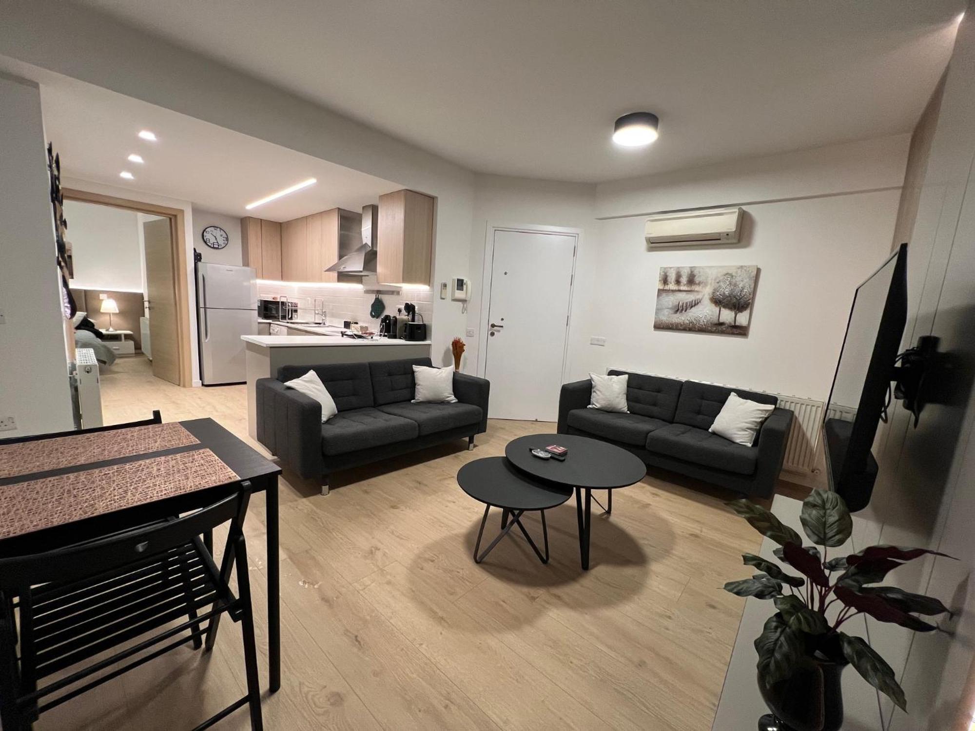 Daniela'S Modern Apartment Strovolos Εξωτερικό φωτογραφία