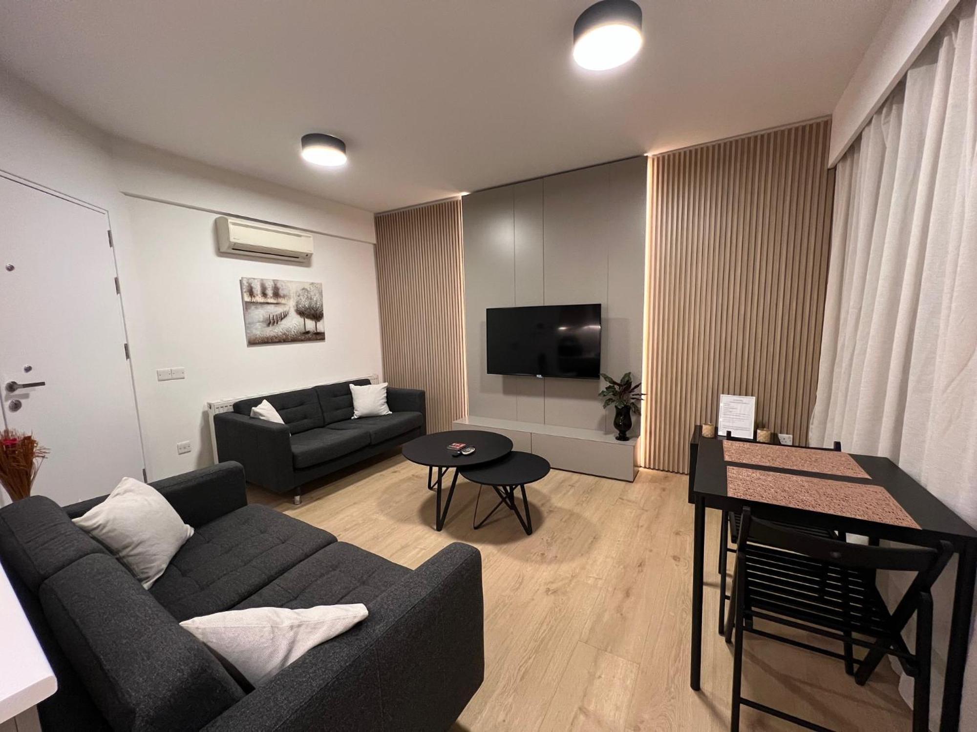 Daniela'S Modern Apartment Strovolos Εξωτερικό φωτογραφία